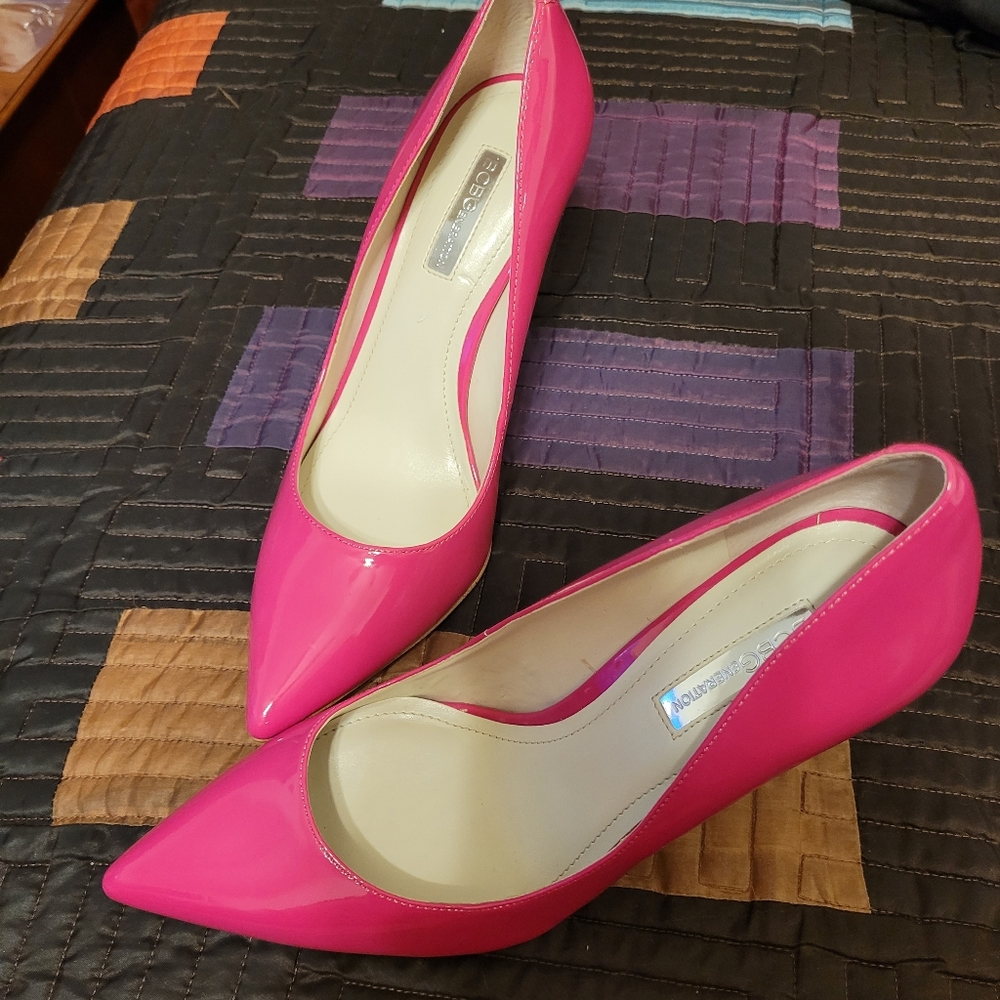 BCBG Generation sz8 point toe 👠  pink patent leather